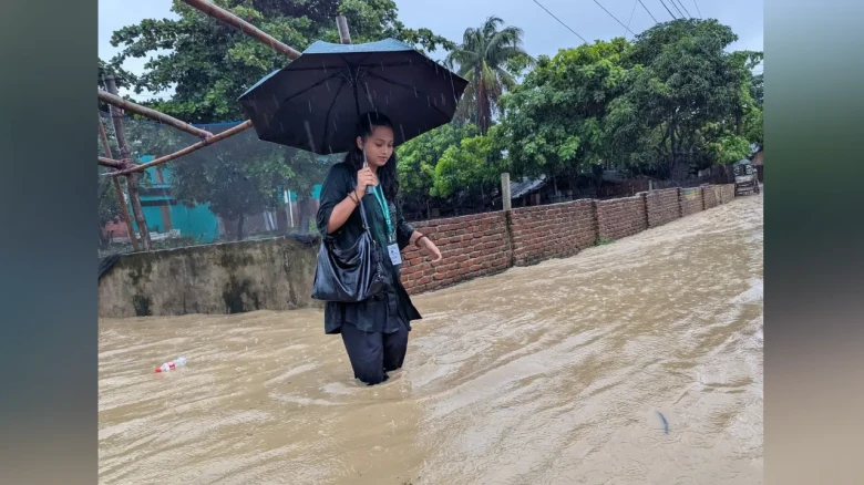 টানা বৃষ্টিতে অচল চট্টগ্রাম: ট্রেন চলাচল ও এইচএসসি পরীক্ষা স্থগিত