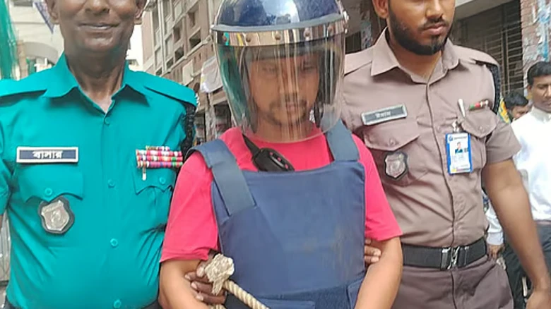 ফ্ল্যাট প্রতারণার মামলায় রিমান্ড শেষে কারাগারে হরিদাস চন্দ্র