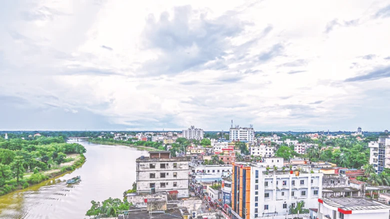মৌলভীবাজারে বহুজাতিকের ভিড়ে স্থানীয় ব্র্যান্ড স্বাদের অনন্য সাফল্য