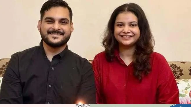 বিবাহবার্ষিকীতে অতীতের কষ্টের কথা জানালেন শবনম ফারিয়া