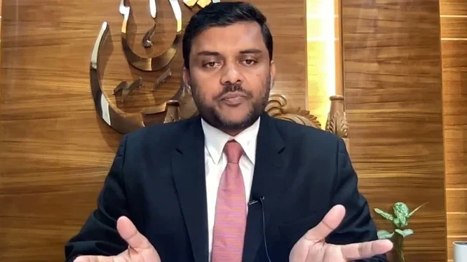 সংবিধান সংশোধনে আইনি ঝুঁকি, সতর্কবার্তা দিলেন শিশির মনির