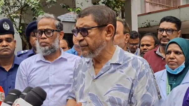 সরকারি হাসপাতালের সামনে আর নতুন ক্লিনিক নয়: স্বাস্থ্যমন্ত্রী