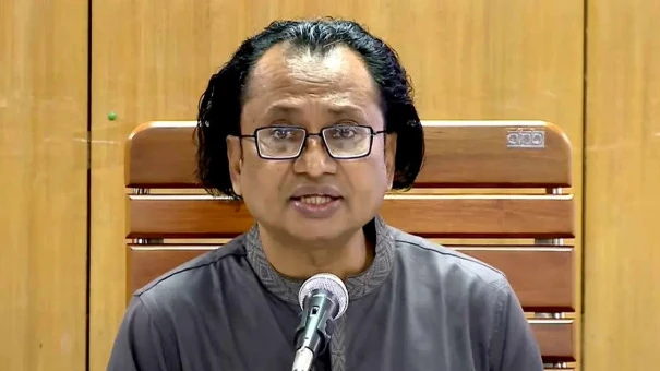 বিশ্ববাজারে অস্থিরতা: জ্বালানি তেলের দাম বৃদ্ধি নিয়ে যা বললেন উপদেষ্টা