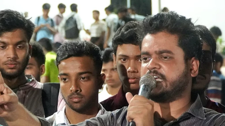 রাজশাহীতে ছাত্রদলকে পেটানোর হুমকি ছাত্রশিবির সভাপতির, পাল্টা হুঁশিয়ারি