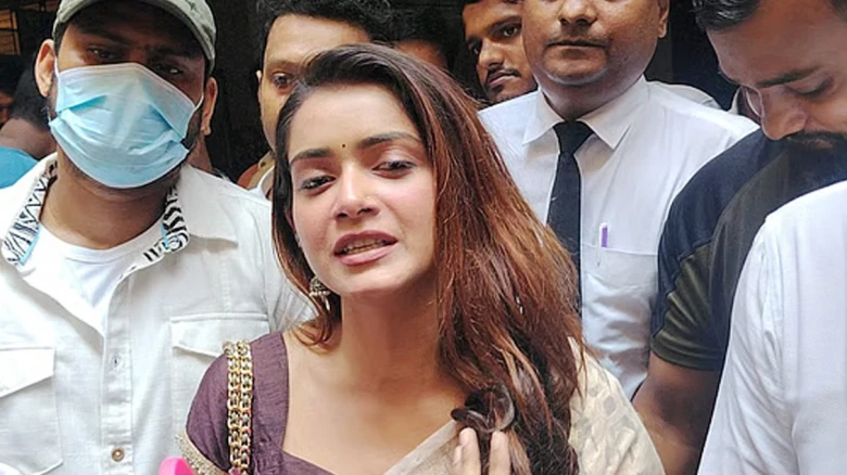 আদালত থেকে বেরিয়ে তিশা বললেন, দরকার হলে আরও পাঁচবার আসব