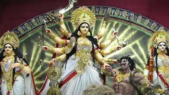 দুর্গাপূজার ছুটি বাড়লো একদিন, প্রধানমন্ত্রীর অনুদানও বৃদ্ধি