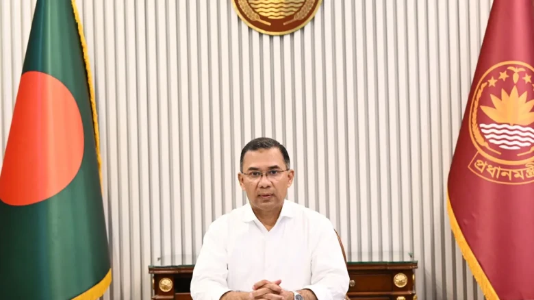 আন্তর্জাতিক প্রবীণ দিবস উপলক্ষ্যে আয়োজিত আলোচনা সভা ও প্রবীণ নাগরিকদের উপস্থিতি।