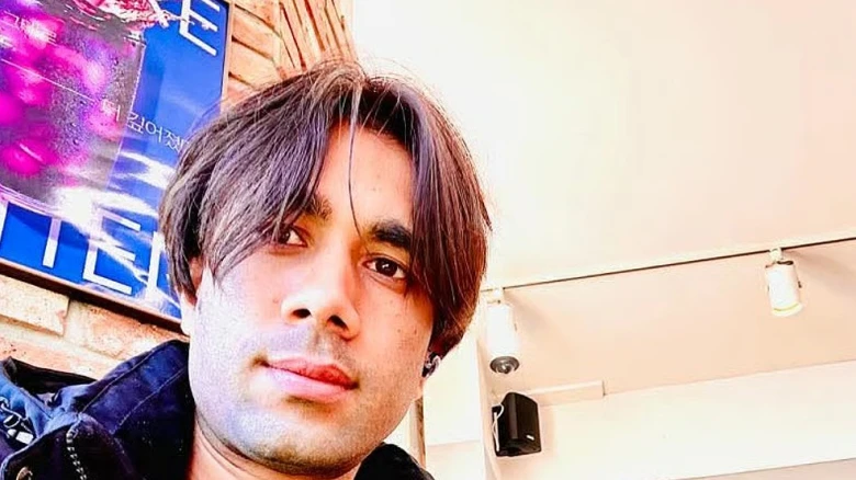 দক্ষিণ কোরিয়ায় থেকেও আদালতে জামিন: খুলনায় আয়নাবাজি স্টাইলে জালিয়াতি