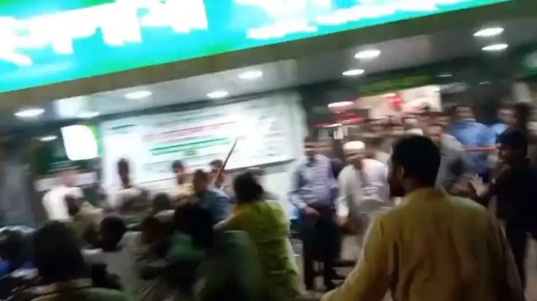 মতিঝিল ইবনে সিনা হাসপাতালে কিশোরীর মৃত্যু ও ভাঙচুরের ঘটনা