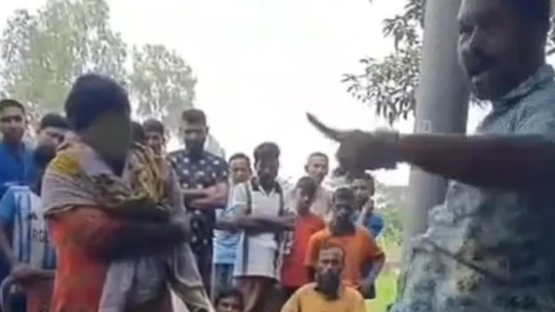 গাইবান্ধায় ছেলে সেজে বিয়ে করার অভিযোগে তরুণীকে বেত্রাঘাত