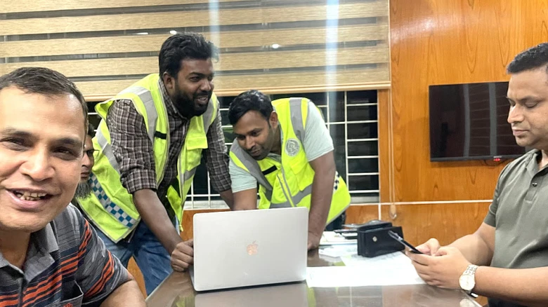 নাটোরে চুরি হওয়া জার্মান পর্যটকের ল্যাপটপ তিন দিন পর উদ্ধার