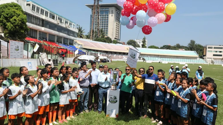 চট্টগ্রামে নারী ফুটবল টুর্নামেন্ট শুরু, পাহাড়ের তারকাদের স্বপ্নপূরণ
