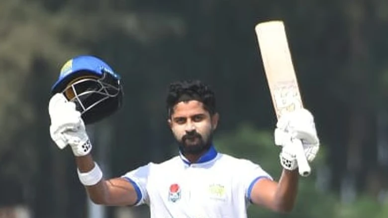 ঢাকার হয়ে বোলিং করলেন ১১ জন, ইরফানের সেঞ্চুরি জাতীয় ক্রিকেট লিগে
