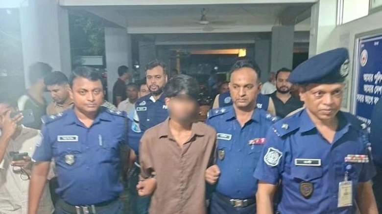 ধানখেতে স্কুলছাত্রী হত্যা: সিসিটিভি ফুটেজ দেখে কক্সবাজার থেকে হোটেলকর্মী গ্রেপ্তার