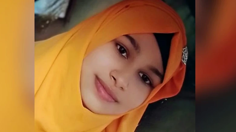 সহকর্মীর সঙ্গে স্ত্রীর কথা বলায় সন্দেহ, ভারতে পালানোর সময় গ্রেপ্তার