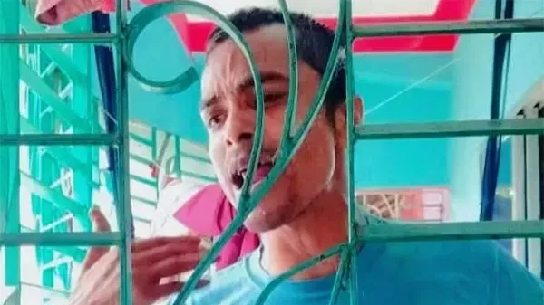 সাতক্ষীরায় মাকে বাঁচাতে গিয়ে চাচি খুন, মাদকাসক্ত ছেলে আটক