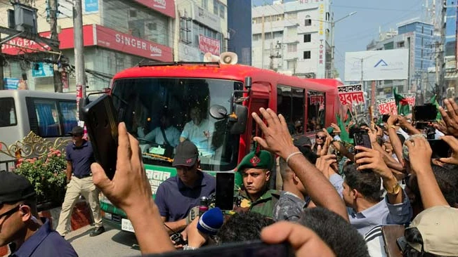 রংপুরে রাধাগোবিন্দ মন্দিরে শারদীয় দুর্গাপূজা পরিদর্শন করলেন প্রধানমন্ত্রী