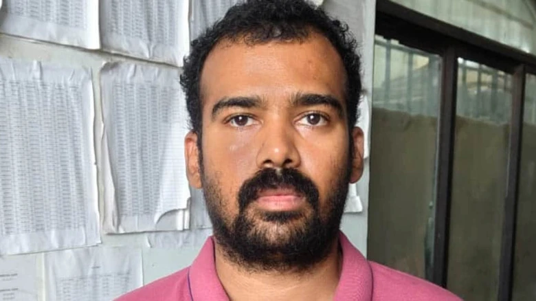 কেরালায় ধারাবাহিক ভুয়া বোমা হুমকি, যুক্তরাষ্ট্রফেরত প্রকৌশলী গ্রেপ্তার