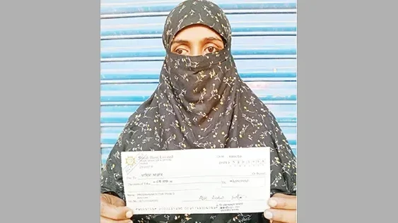 গর্ভজাত সন্তান বিক্রির চেষ্টার সংবাদ প্রকাশের পর অসহায় আঁখির পাশে প্রধানমন্ত্রী