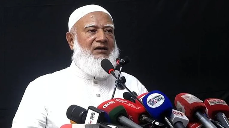 জাতীয় প্রেস ক্লাবে আয়োজিত আলোচনা সভায় বক্তব্য রাখছেন জামায়াতে ইসলামীর আমির ডা. শফিকুর রহমান।