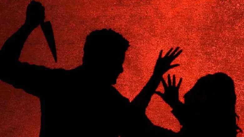 তুরাগে পারিবারিক কলহের জেরে স্ত্রীকে ছুরিকাঘাতে হত্যা