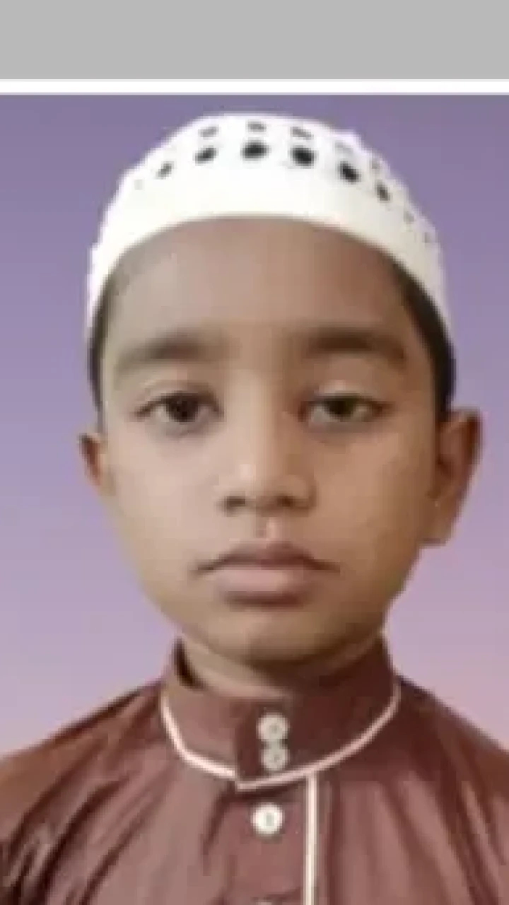 মাত্র ১২ মাস ৫ দিনে কোরআন হাফেজ হলো ৯ বছরের শিশু তাহমিদ